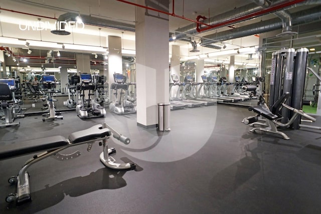 160 E 22nd St Unit 3E, New York City, NY 10010 - view of workout area