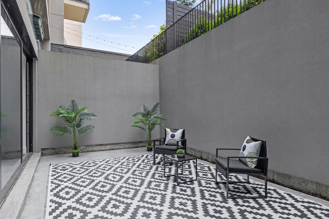 153 Green St Unit 1B, New York City, NY 11222 - view of patio / terrace