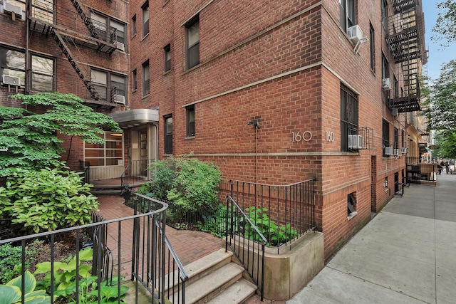 160 W 85th St Unit 5H, New York City, NY 10024 - view of building exterior featuring cooling unit