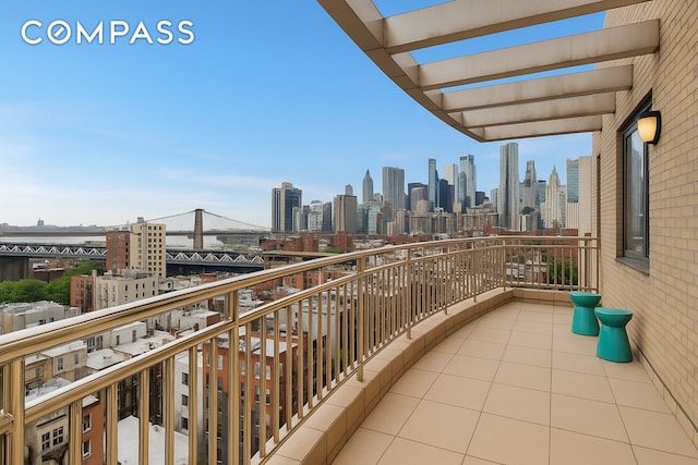 136 E Broadway Pha, Pha, New York City, NY 10002 - balcony with a skyline view