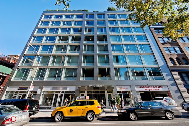 311 W Broadway Unit 3C, New York City, NY 10013 - view of building exterior