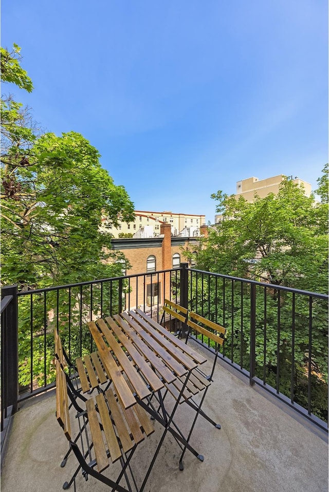 186 Clinton St Unit 4B, New York City, NY 11201 - view of balcony
