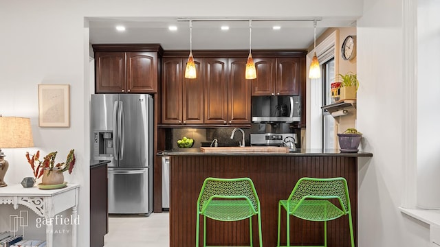 202 Seeley St Unit 2-B, New York City, NY 11218
