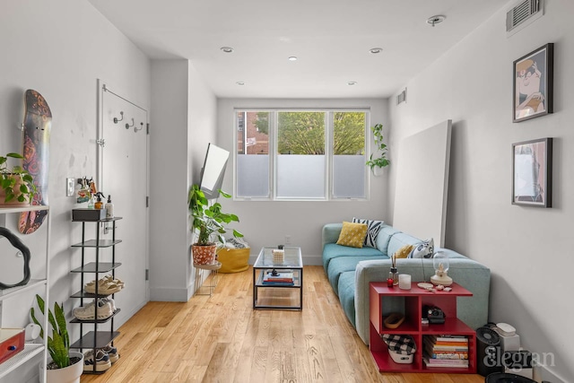 725 Lafayette Ave Unit 1A, New York City, NY 11221 - living area featuring wood finished floors and recessed lighting