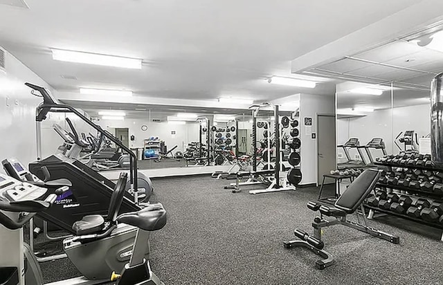 21-45 44th Dr Unit 4-C, New York City, NY 11101 - view of gym
