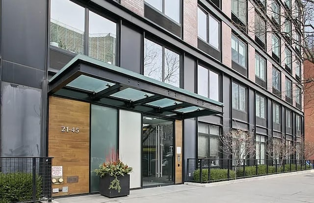 21-45 44th Dr Unit 4-C, New York City, NY 11101 - doorway to property