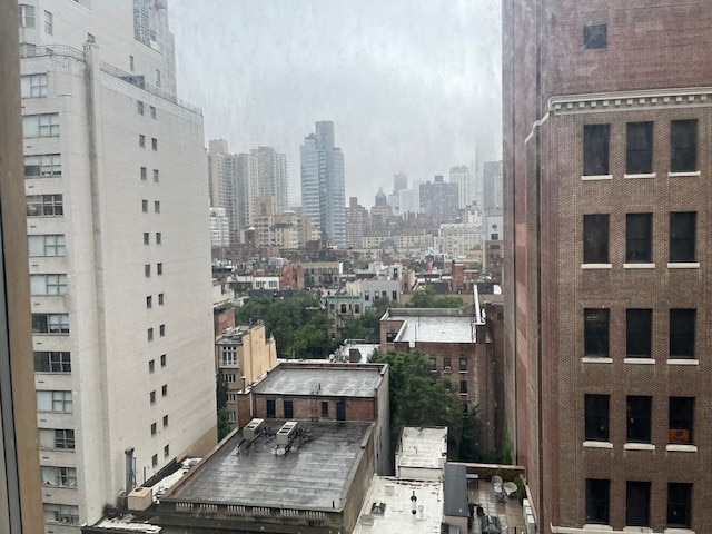 215 E 79th St Unit 12B, New York City, NY 10075 - skyline view