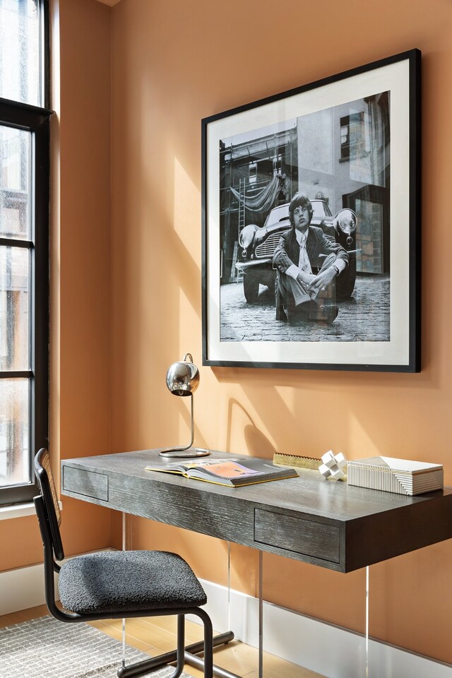 517 W 29th St Unit 8B, New York City, NY 10001 - office view of an office area