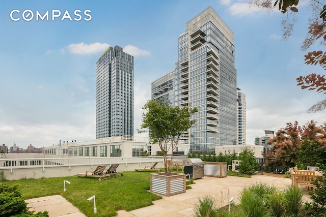 184 Kent Ave Unit B503, New York City, NY 11249 - view of property featuring a city view