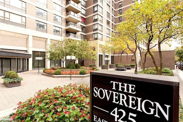 425 E 58th St Unit 22G, New York City, NY 10022 - surrounding community