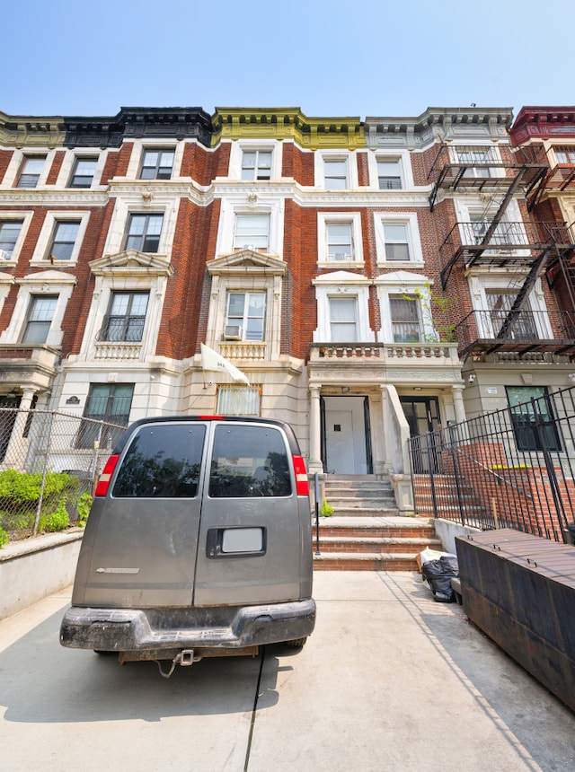 717 Eastern Pkwy, New York City, NY 11213 - view of front of property with brick siding