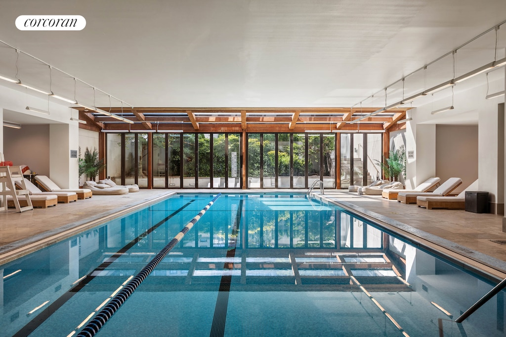 429 Kent Ave Unit D725, New York City, NY 11249 - view of indoor pool