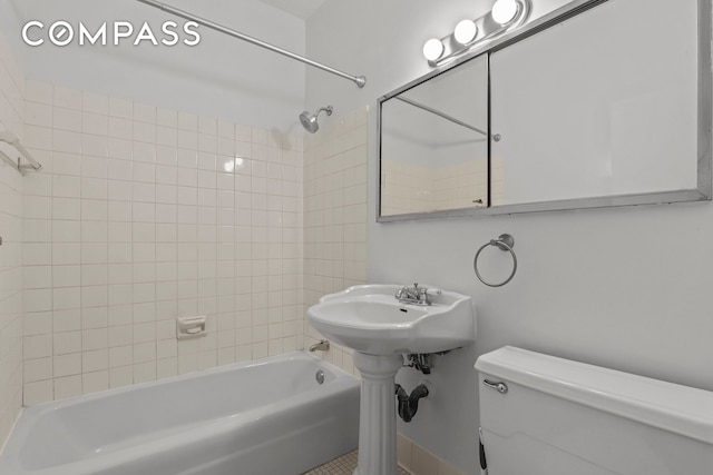 4455 Douglas Ave Unit 3Fe, New York City, NY 10471 - full bathroom with toilet and tub / shower combination
