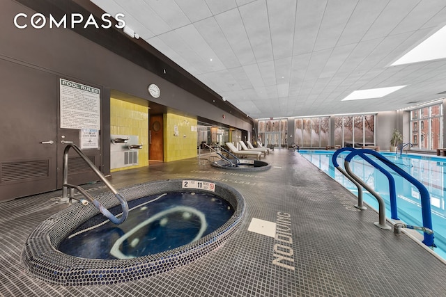 515 E 72nd St Unit 36B, New York City, NY 10021 - view of indoor community pool