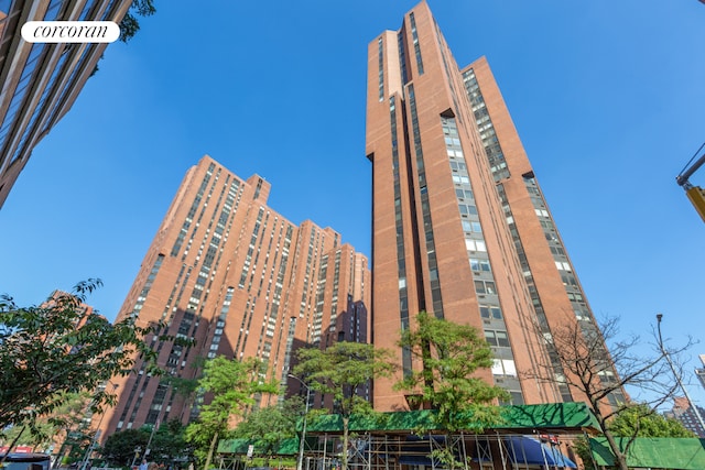 1641 3rd Ave Unit 8K, New York City, NY 10128 - view of property featuring a city view