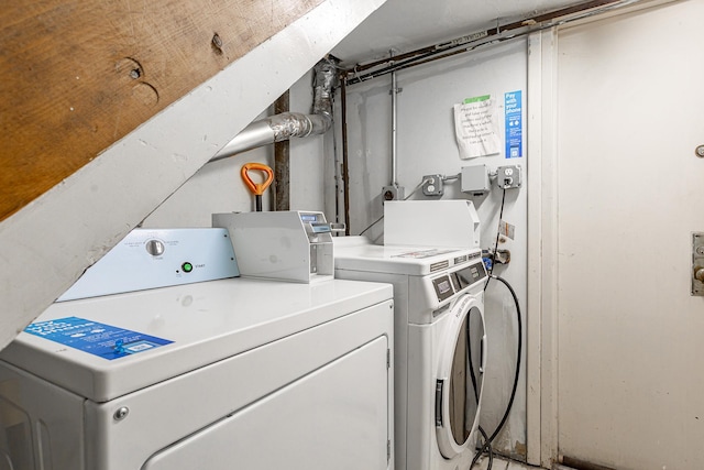 298 12th St Unit 4F, New York City, NY 11215 - community laundry room with washing machine and dryer