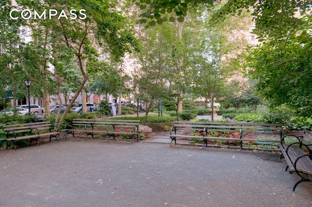 25 Tudor City Pl Unit 1405, New York City, NY 10017 - surrounding community