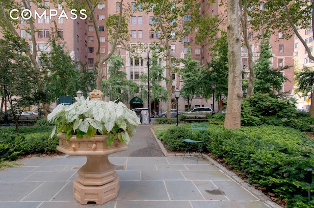 25 Tudor City Pl Unit 1405, New York City, NY 10017 - view of community