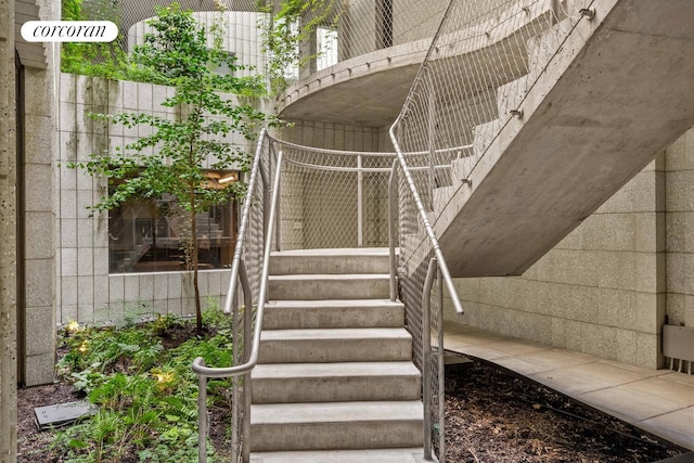 450 Warren St Unit 2C, New York City, NY 11217 - view of stairway