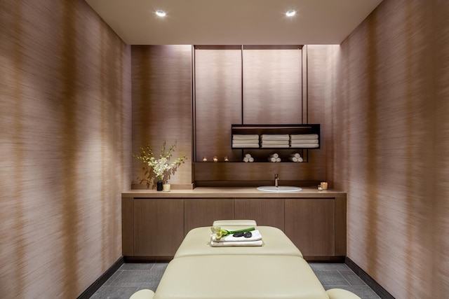 111 Murray St Unit 30A, New York City, NY 10007 - bar with a sink and tile patterned flooring