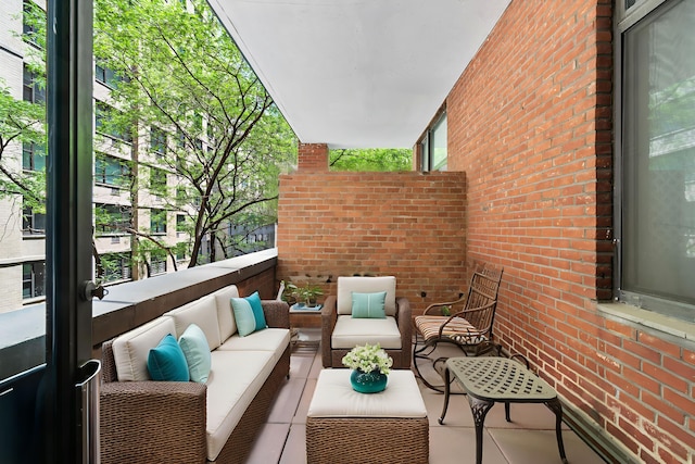 310 E 46th St Unit 4L, New York City, NY 10017 - balcony with an outdoor hangout area