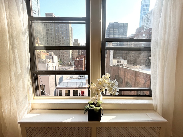 333 E 53rd St Unit 9-N, New York City, NY 10022 - detailed view of a view of city