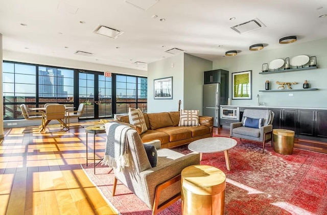 27-21 44th Dr Unit 1601, New York City, NY 11101 - common area featuring a sink