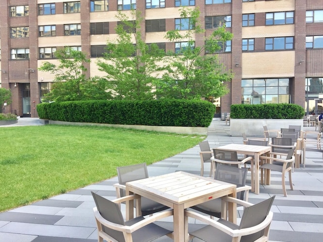20 W 64th St Unit 11U, New York City, NY 10023 - view of patio with outdoor dining area