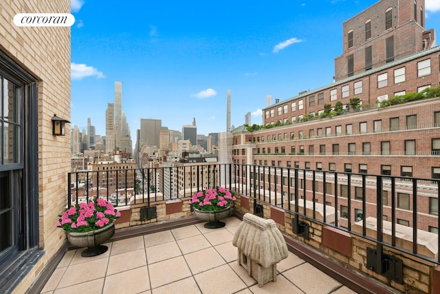 28 E 70th St Unit Ph1, New York City, NY 10021 - balcony featuring a view of skyline