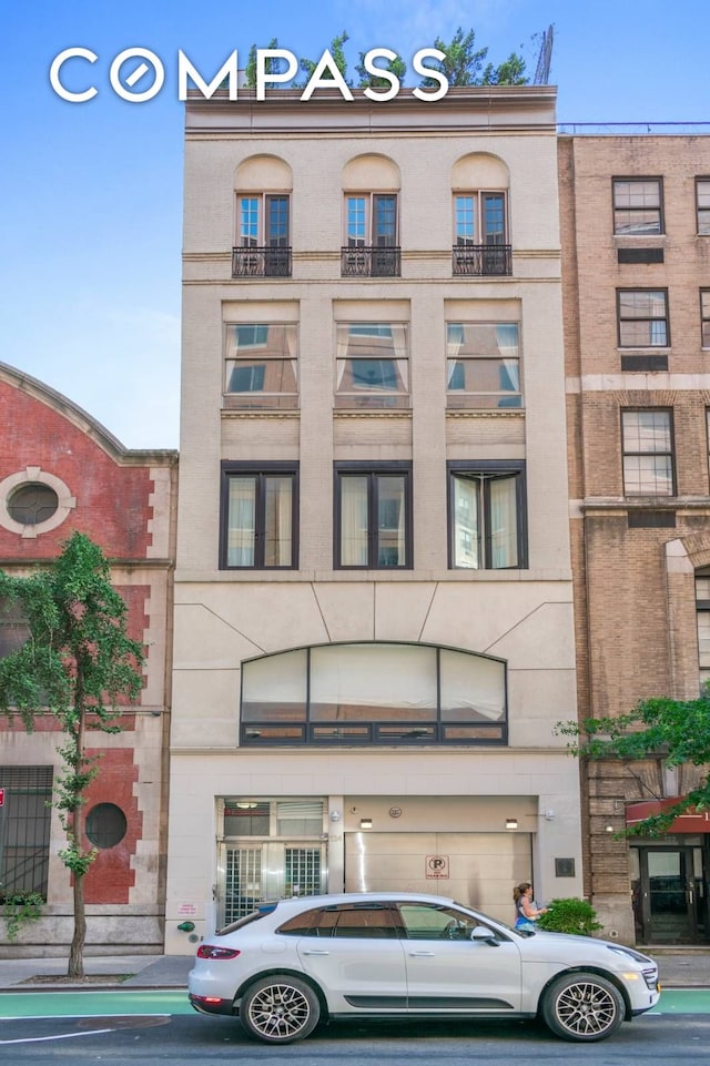 124 E 13th St Unit 3, New York City, NY 10003 - view of building exterior
