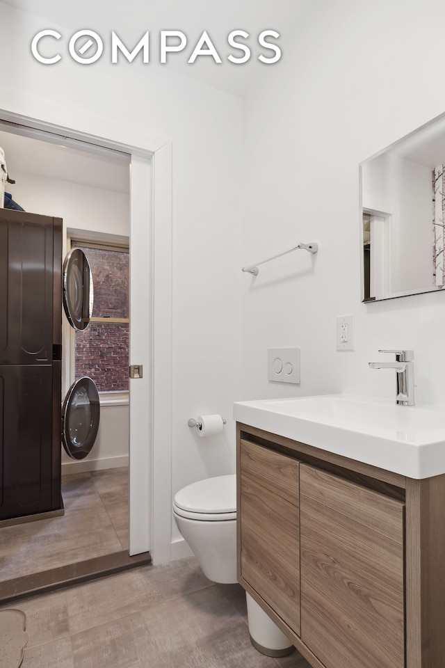 525 E 89th St Unit 4Hj, New York City, NY 10128 - bathroom with vanity and toilet