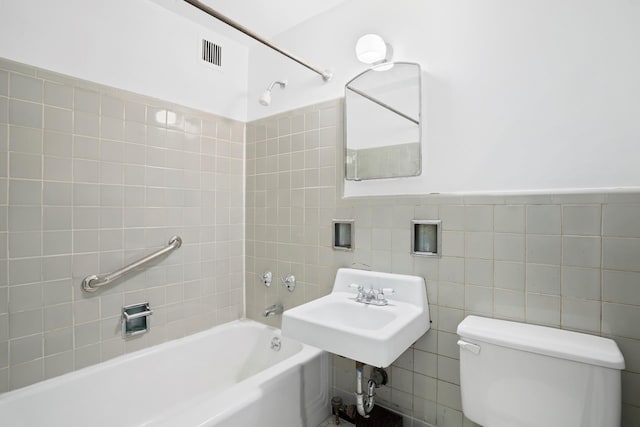 270 Jay St Unit 1D, New York City, NY 11201 - full bath featuring  shower combination and tile walls