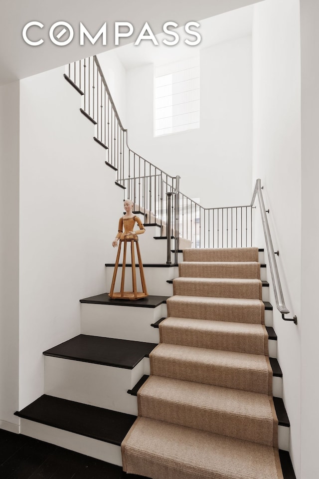 950 5th Ave Unit 3/4, New York City, NY 10075 - stairs with a high ceiling