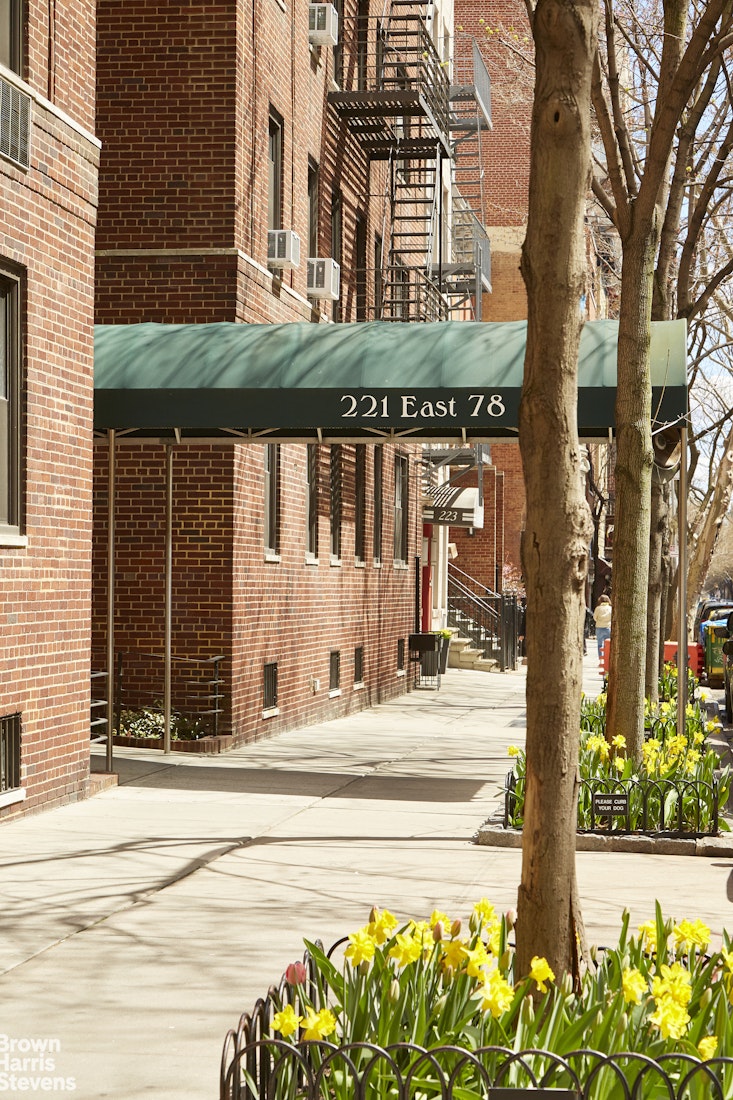 221 E 78th St Unit 6F, New York City, NY 10075 - view of property