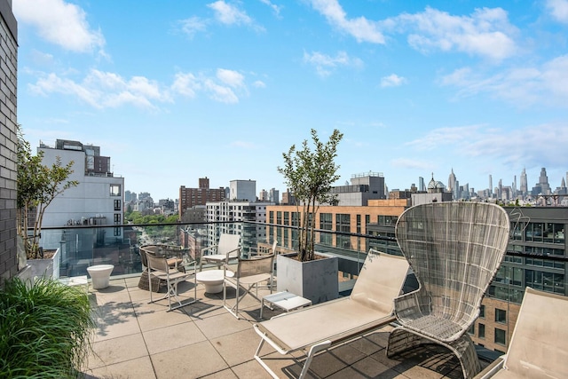 287 E Houston St Unit 4B, New York City, NY 10002 - patio / terrace featuring a skyline view