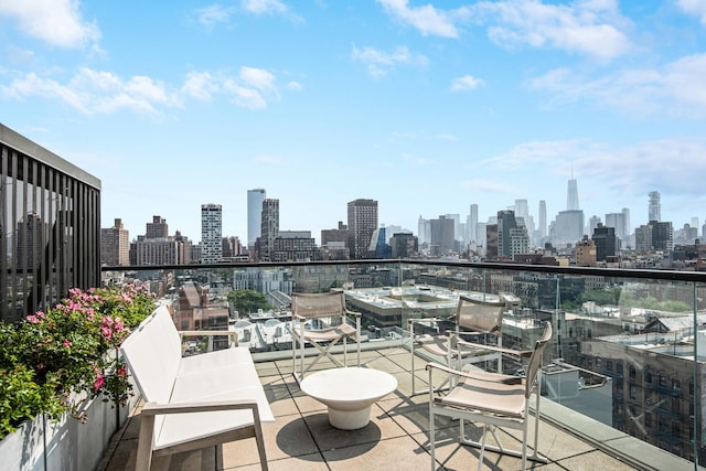 287 E Houston St Unit 4B, New York City, NY 10002 - balcony with a view of skyline