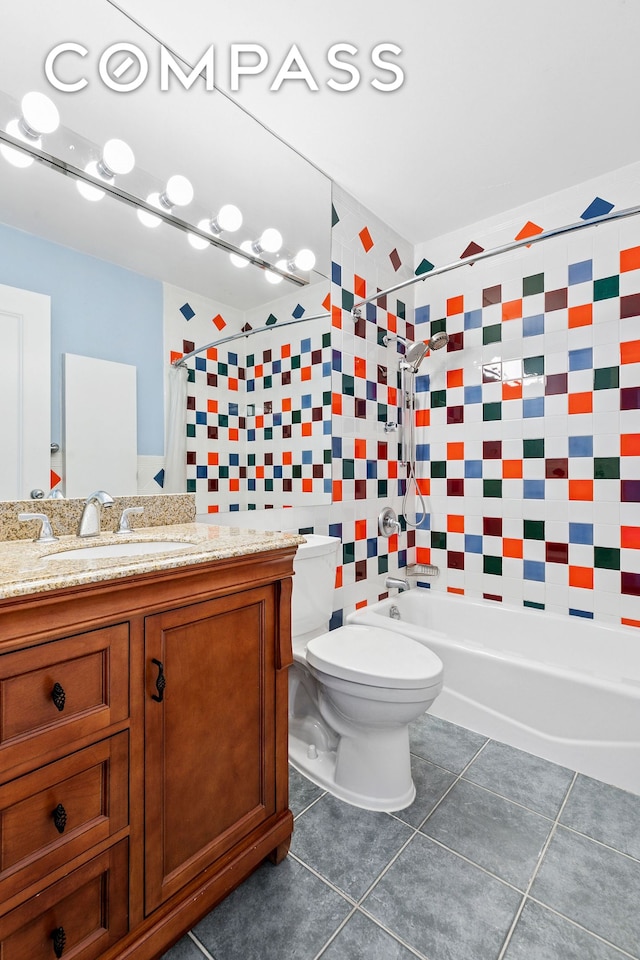200 E 89th St Unit 34Cd, New York City, NY 10128 - full bath with tile patterned floors, washtub / shower combination, vanity, and tile walls
