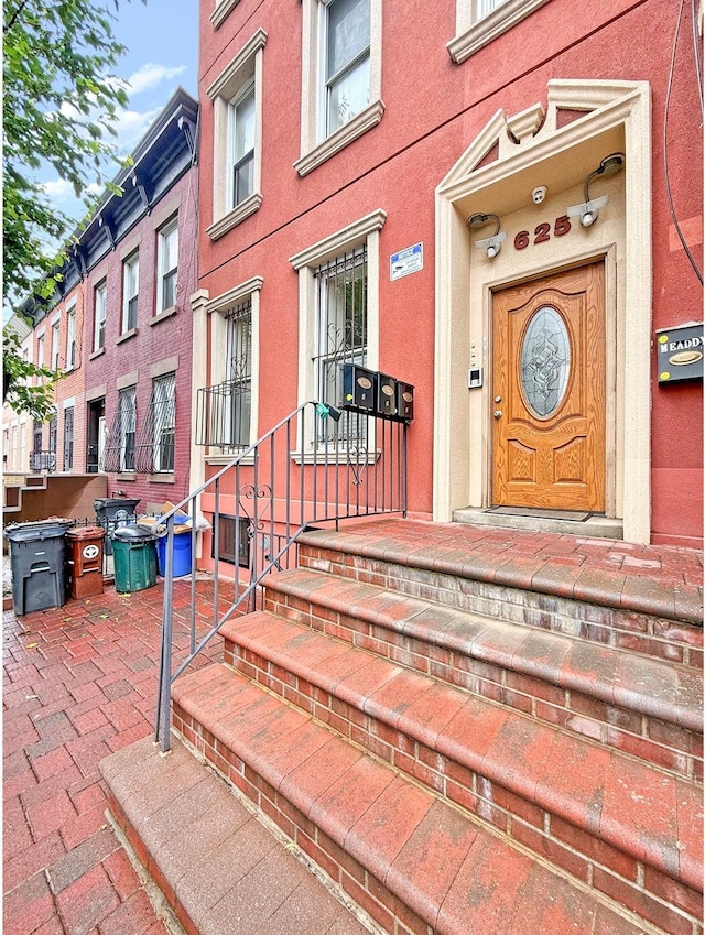 625 Franklin Ave, New York City, NY 11238 - entrance to property