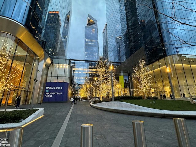430 W 34th St Unit Lh, New York City, NY 10001 - view of street featuring a view of city lights