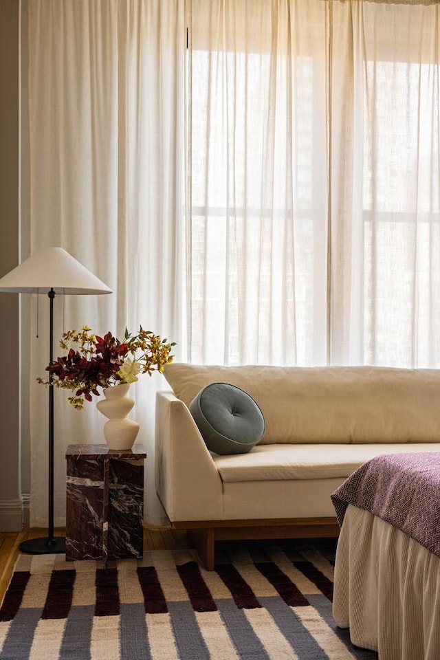 993 Park Ave Unit 11A, New York City, NY 10028 - view of living area