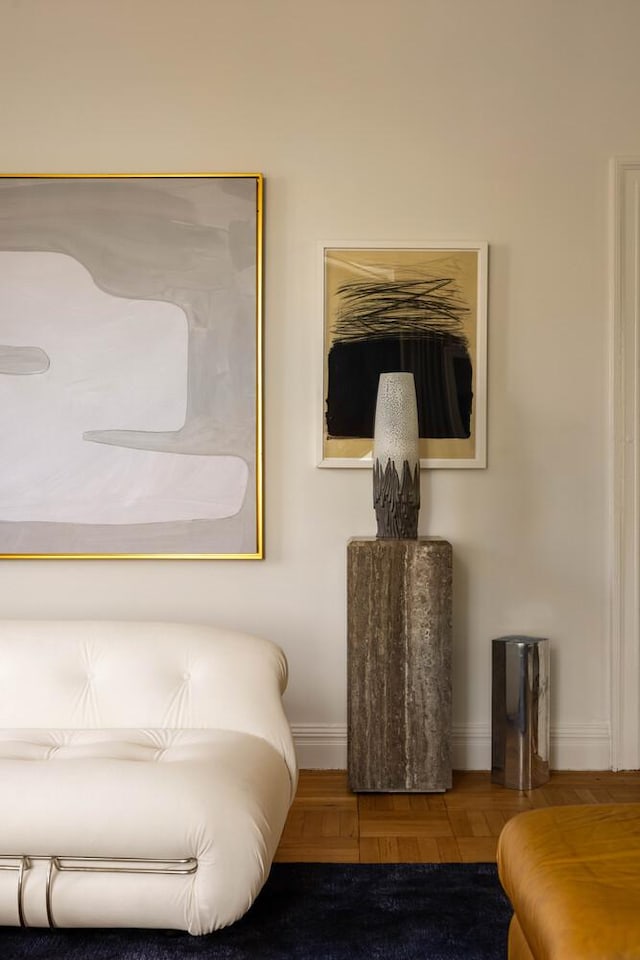 993 Park Ave Unit 11A, New York City, NY 10028 - sitting room featuring baseboards