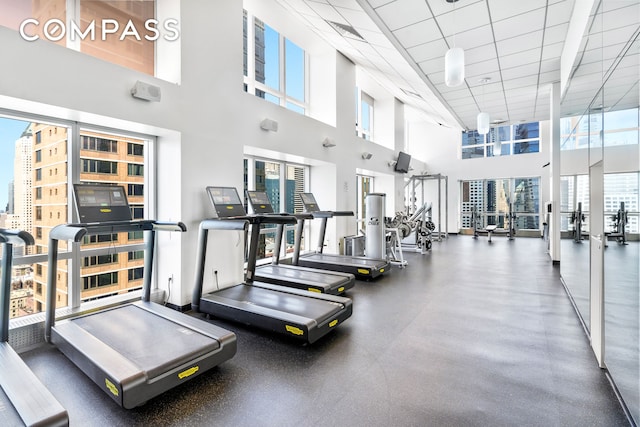 350 W 42nd St Unit 27K, New York City, NY 10036 - gym with a high ceiling