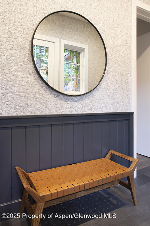 87 Thunderbowl Ln, Aspen, CO 81611 - detailed view of a decorative wall and a wainscoted wall