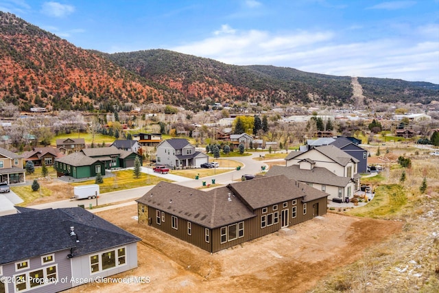 bird's eye view featuring a mountain view