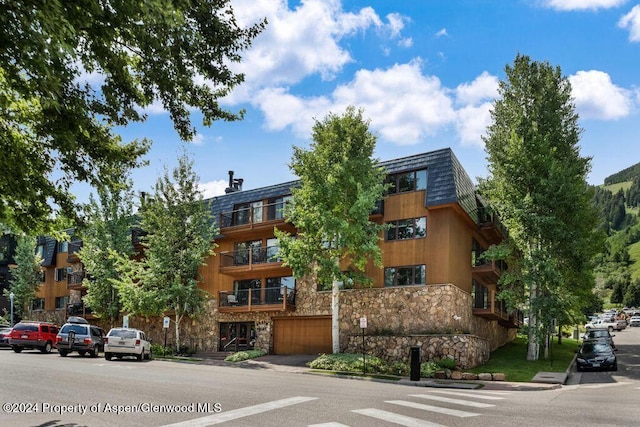 205 E Durant Ave Unit 2J, Aspen, CO 81611 - view of apartment building / complex