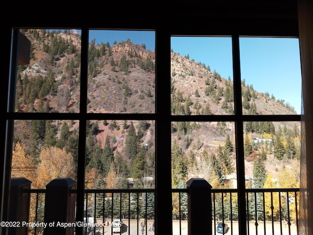 interior details featuring a mountain view