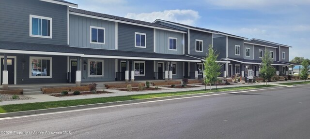 775 Russell St, Craig, CO 81625 - view of front of home with a porch