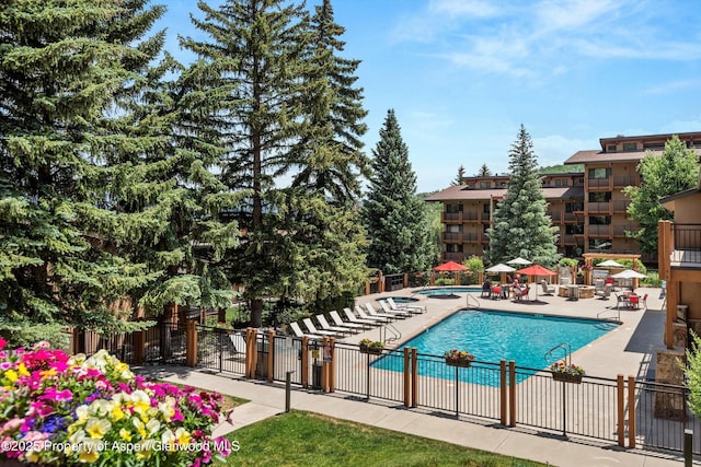 300 Carriage Way 623 & 625, Snowmass Village, CO 81615 - community pool with a patio area