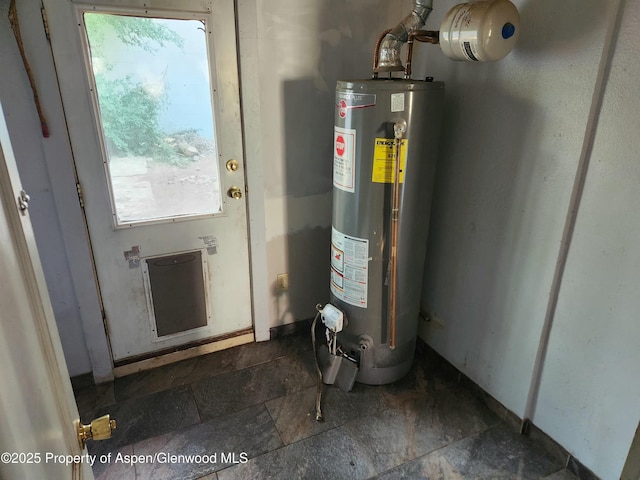 1004 Elm Ave, Collbran, CO 81624 - utilities with water heater