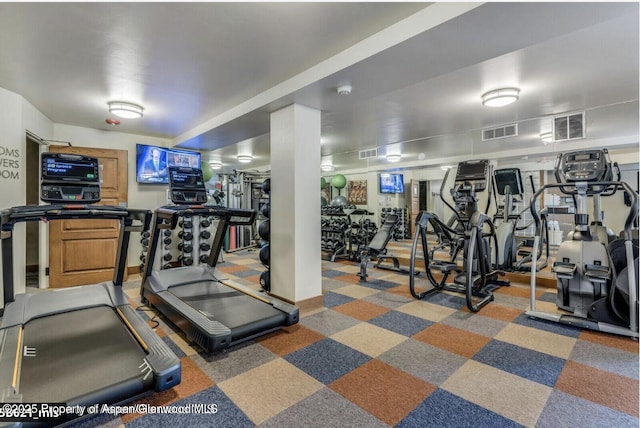 workout area featuring visible vents